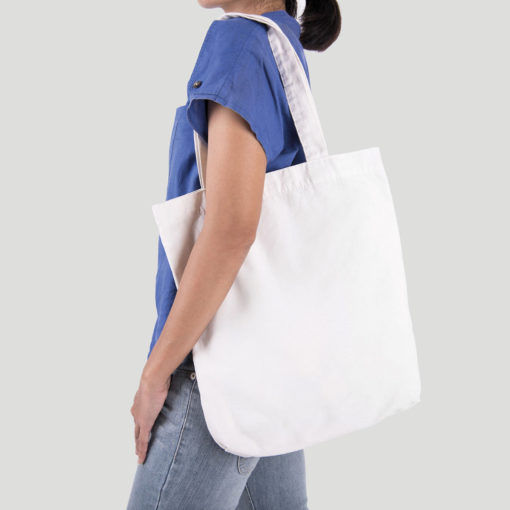 Baumwolltasche groß mit langen Henkel im Alltag