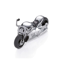 Motorrad als Büroklammerhalter und Briefbeschwerer